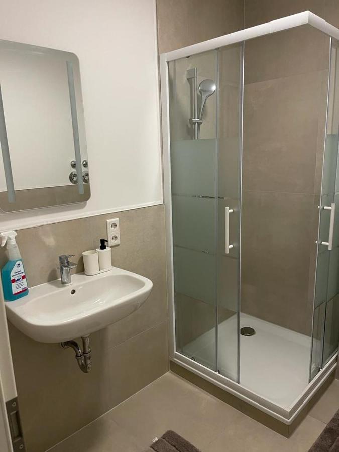 Osnabrück Monteurzimmer Mit Zwei Einzelnen Betten In Einer 3Zi Wohnung Mit Kuche Und Bad מראה חיצוני תמונה